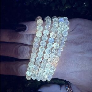 *UV REACTIVE* High Quality, Luminous Petroleum Quartz 6mm Beaded Bracelet